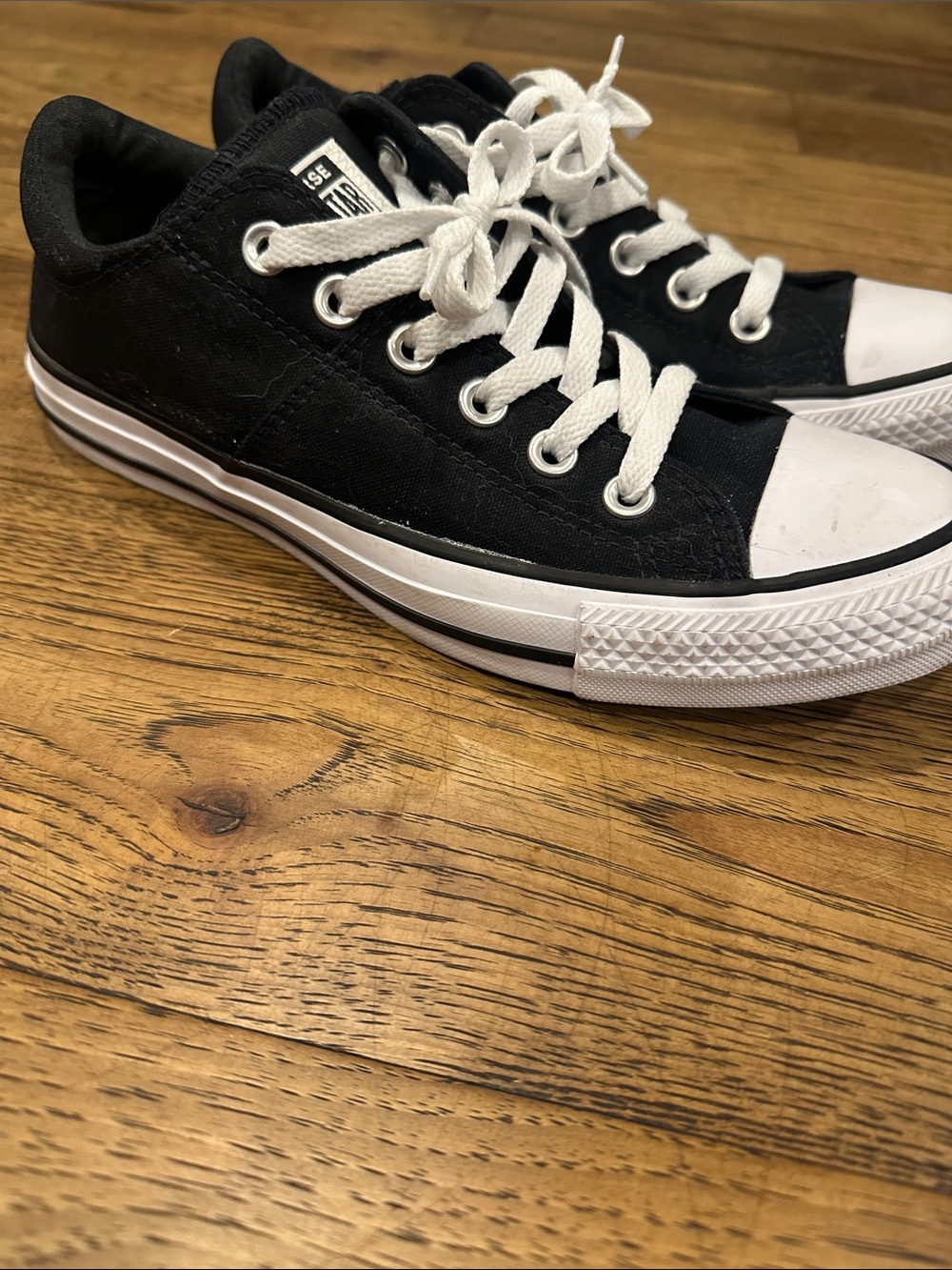 Converse Chuck Taylor All Star Madison Low Top Sneakers - Black/White - Size 8 - Picture 4 of 7